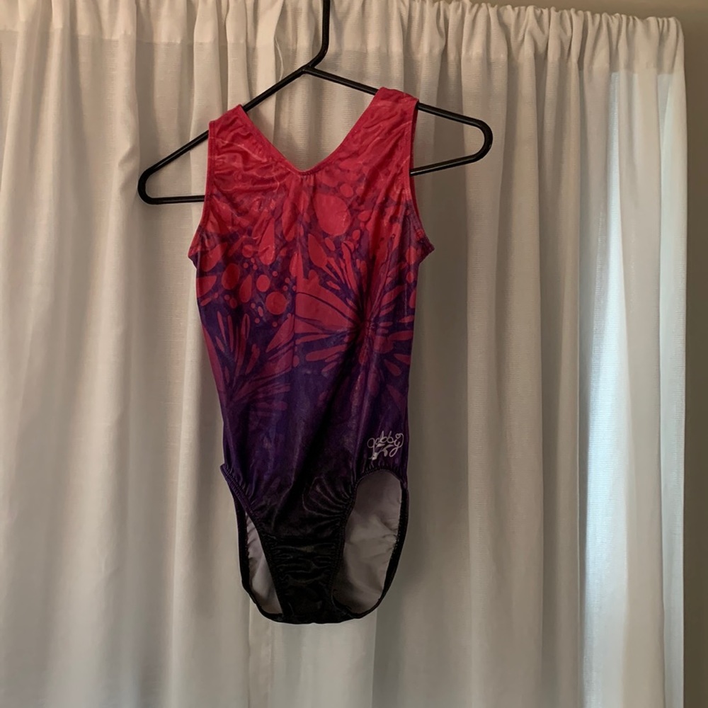 Girls gymnastics Leo